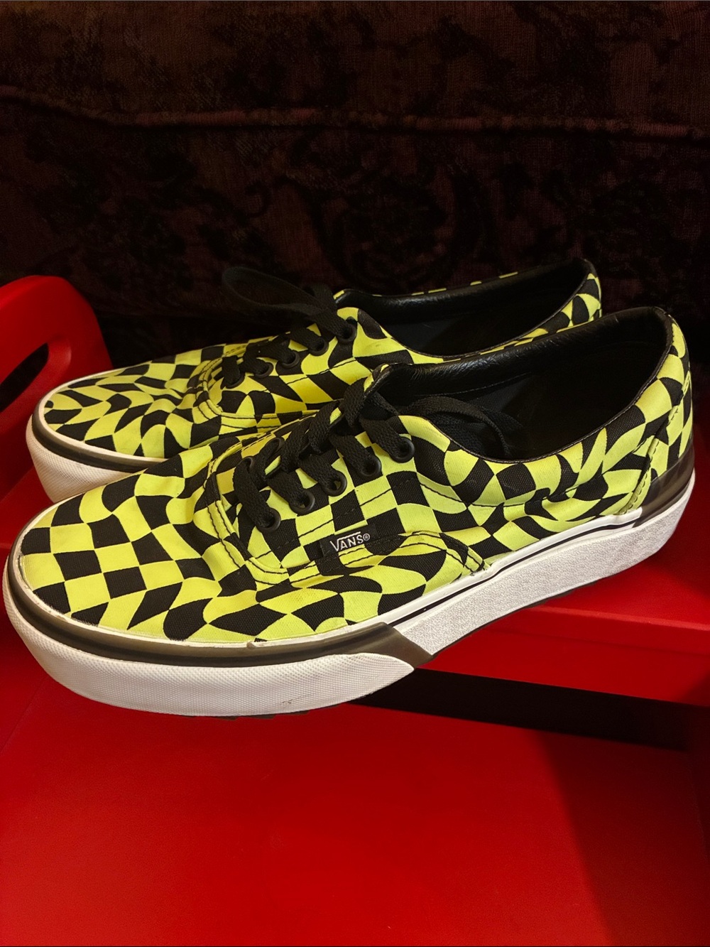 Vans Checkerboard Low-Top Sneakers Neon acid green/Black glow in the dark mens 9